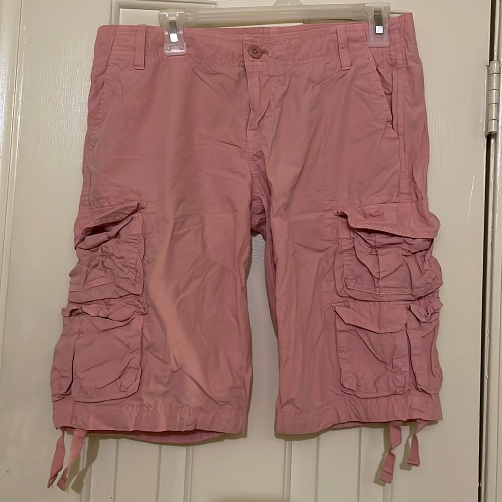 GAP Pink Cargo Shorts. Inside drawstring at side bottom and top. 100%cotton